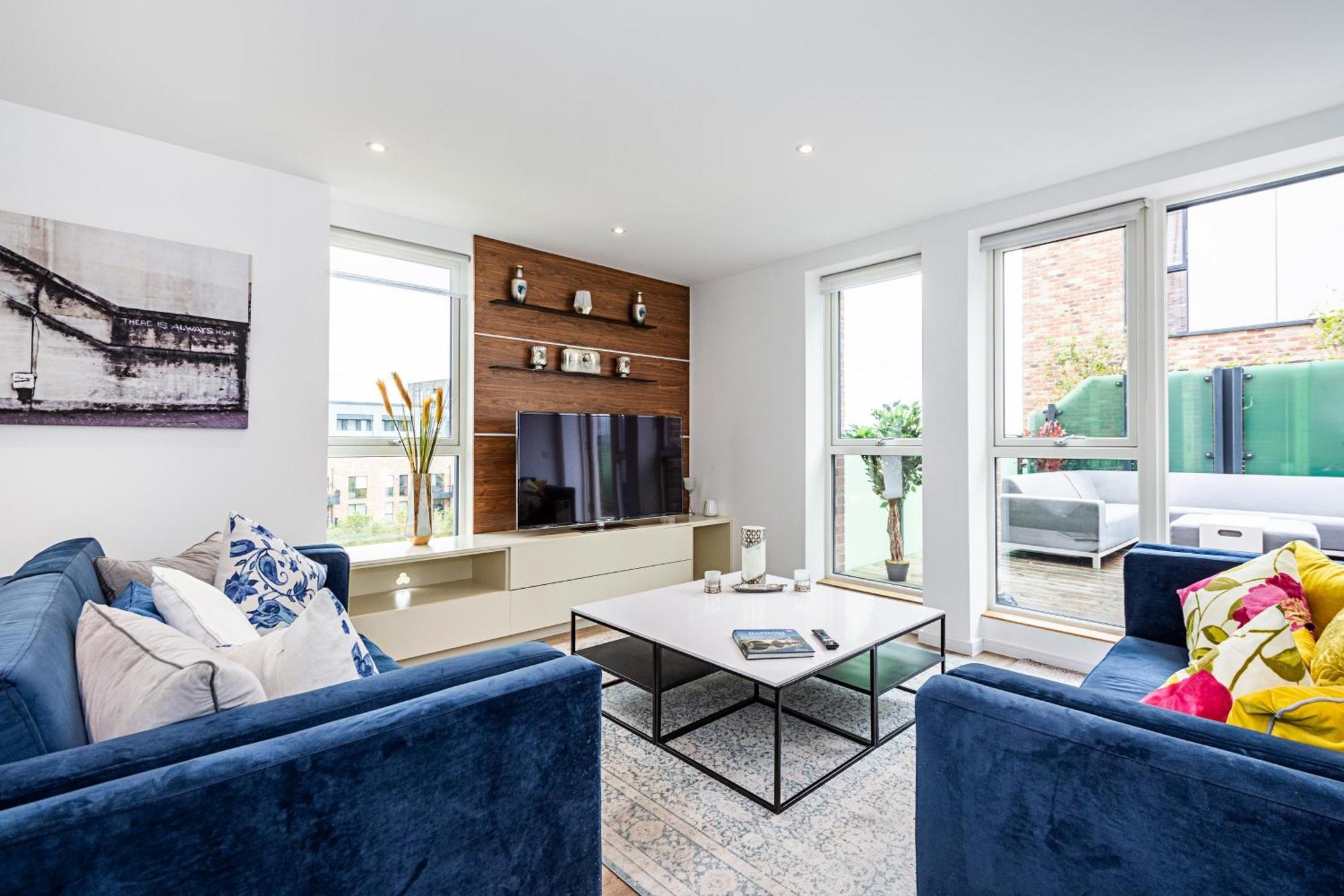 Chiswick Park 3 Bed 3 Bath West London - Parking Lägenhet Exteriör bild