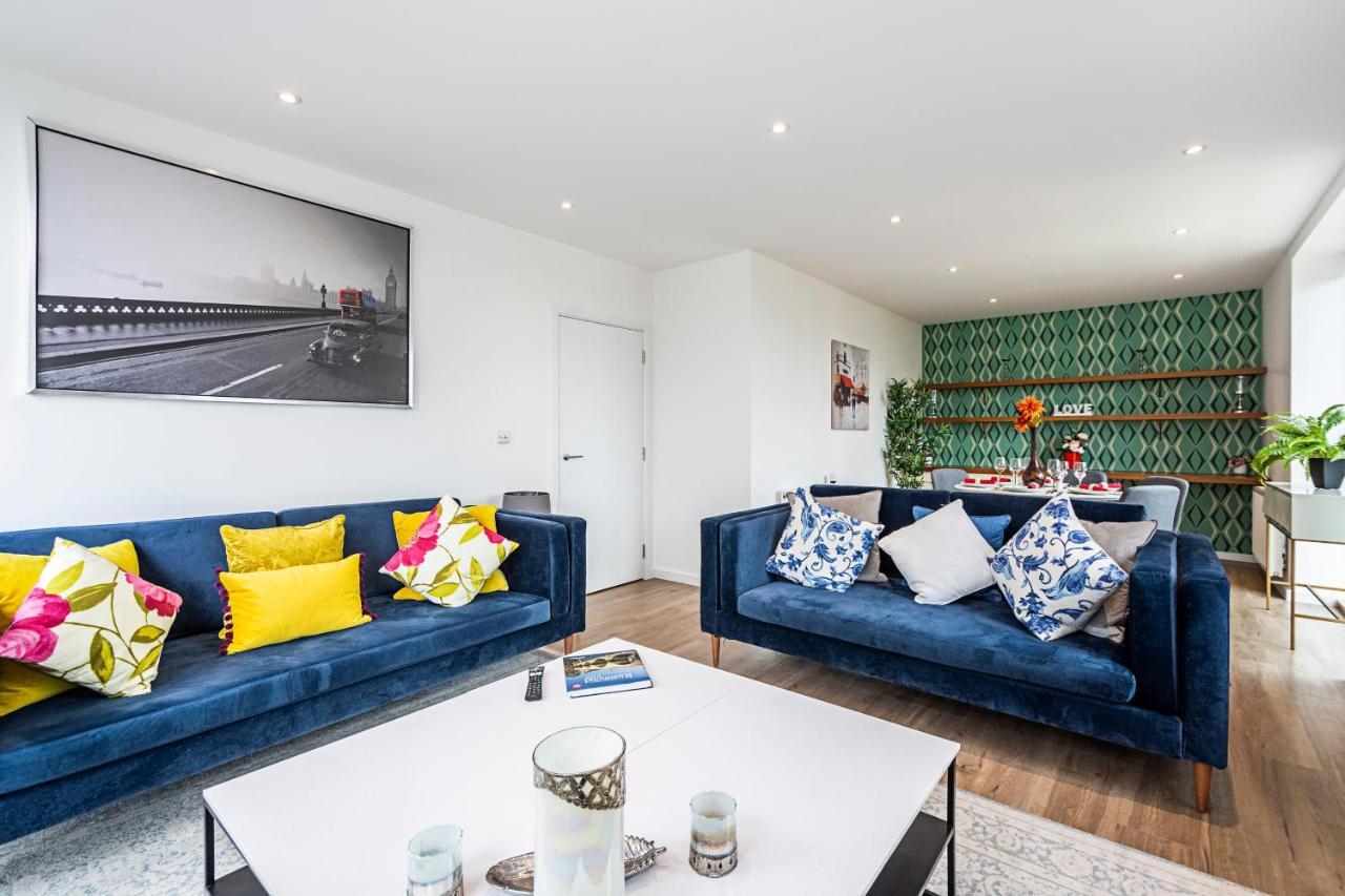 Chiswick Park 3 Bed 3 Bath West London - Parking Lägenhet Exteriör bild